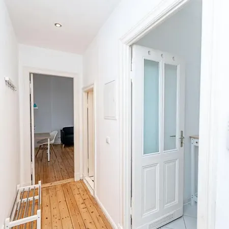 4 Zimmer 4 Bath Nahe Stadium Apartment *