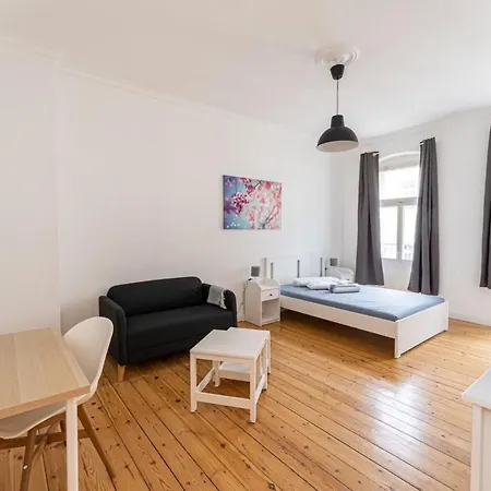 4 Zimmer 4 Bath Nahe Stadium Apartment Leipzig